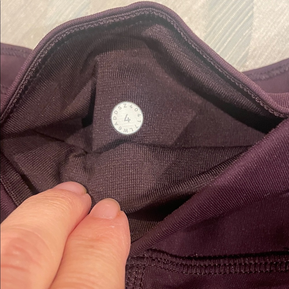 Lululemon High-Rise Crop 17” leggings - Picture 3 of 4